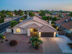 Luxury Scottsdale Retreat Heated Pool Mini Golf